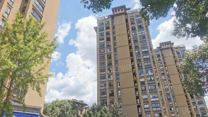 上林春天外景图