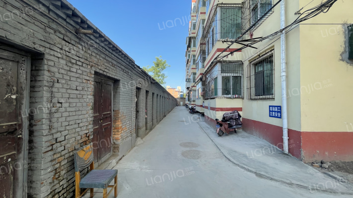 山西八建宿舍外景图