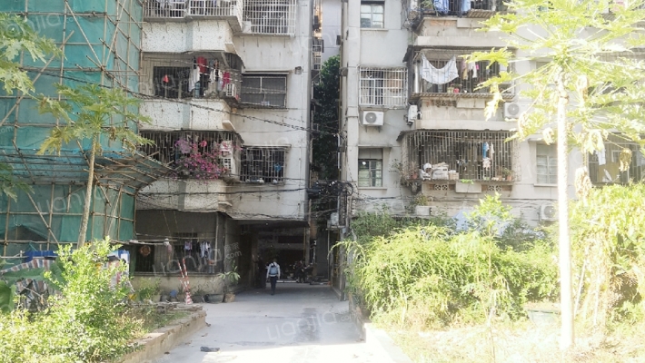 西宁中路外景图