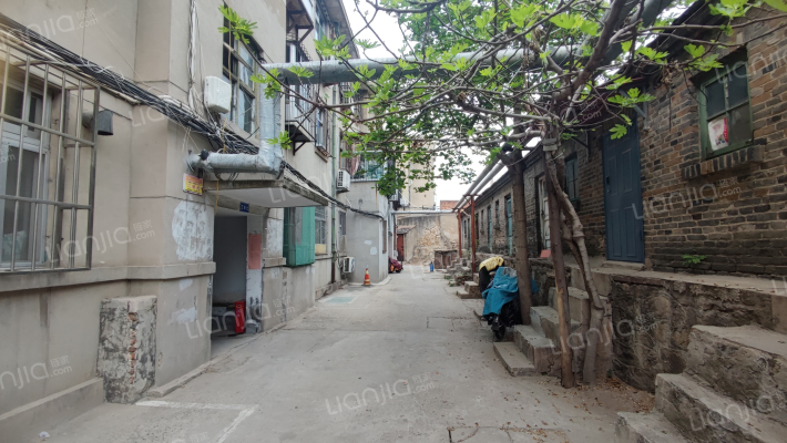 擂鼓石大街外贸宿舍外景图