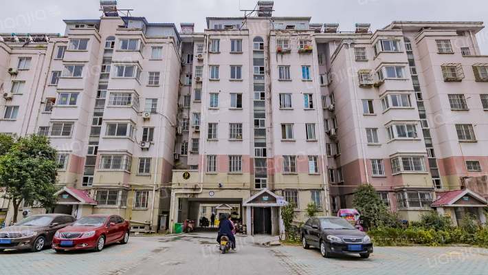 水岸名宅外景图