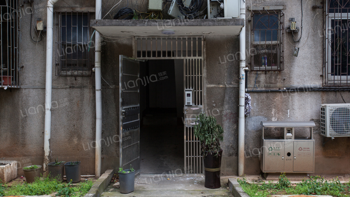 线路所小区外景图