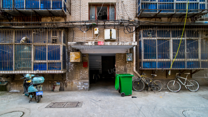 卫生路21号外景图