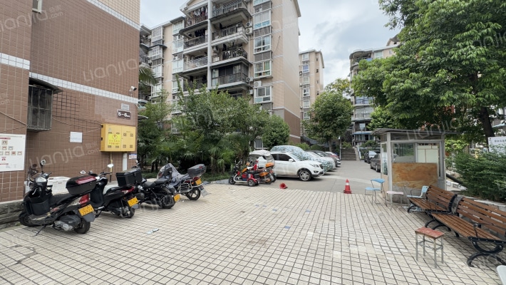 龙庭花园外景图