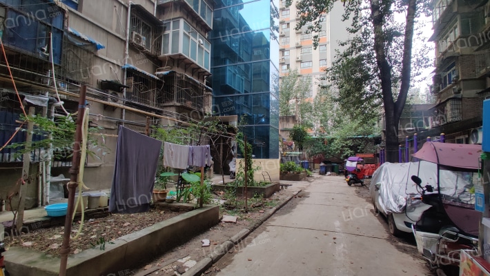 公园北路220外景图