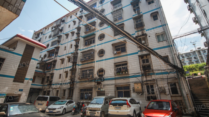 新建县气象局宿舍解放路外景图