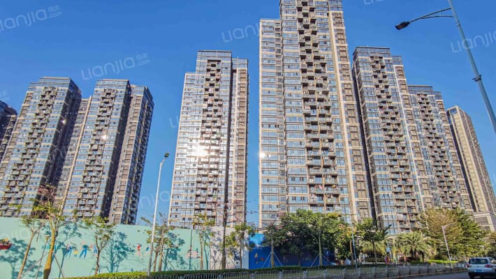 珑门二期外景图