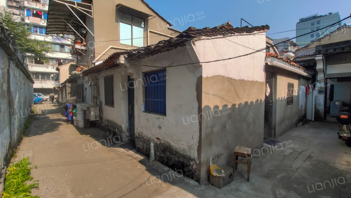 五显阁直街外景图