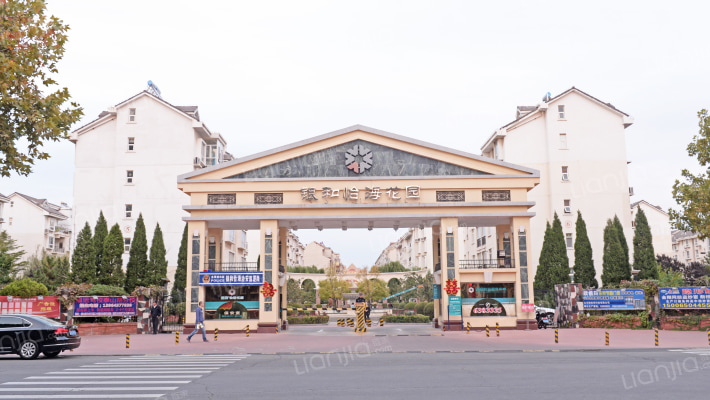 银和怡海花园外景图