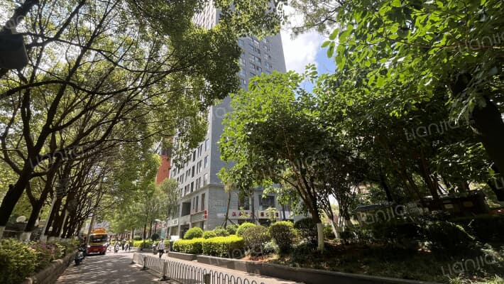 七彩之门外景图