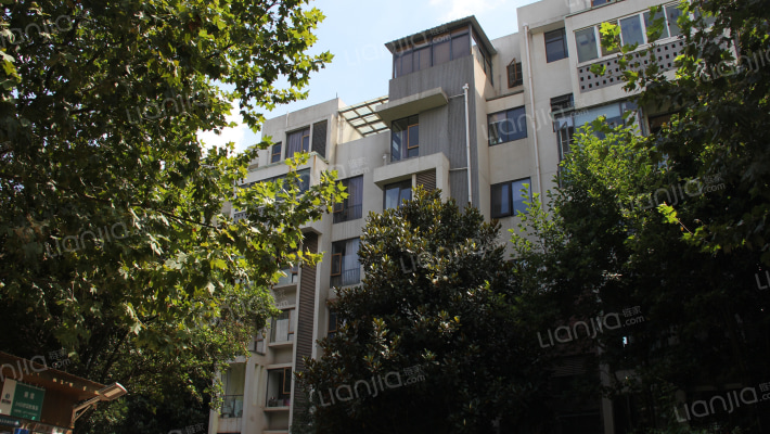 滇池卫城鹿港外景图