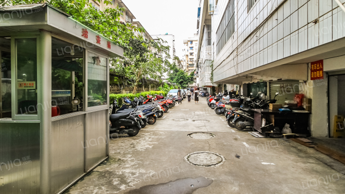 好运公寓外景图