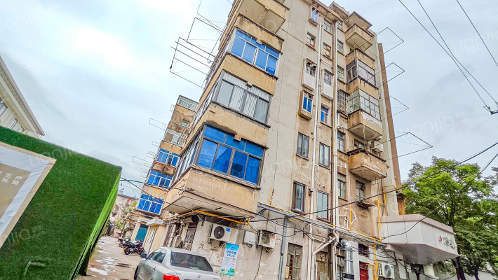 斜西街284号外景图