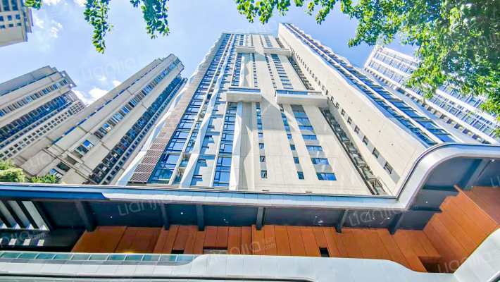 合景泰富天銮外景图