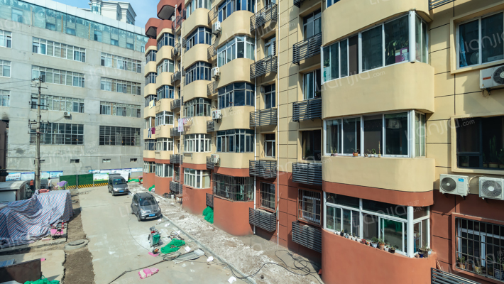 家属院吉祥路129号外景图