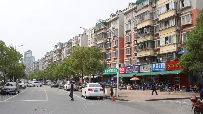 春波西苑外景图