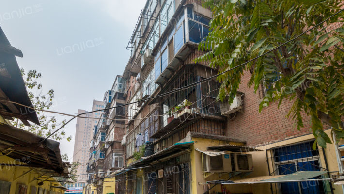 南阳路155号院外景图