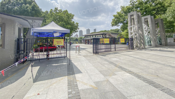 打虎大楼外景图