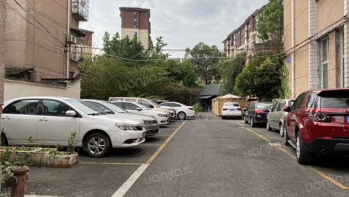 八一二厂公寓外景图