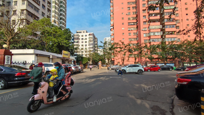 海南省社会保险事业局宿舍外景图