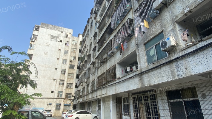 悦公楼小区外景图