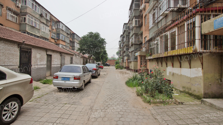 新兴小区外景图