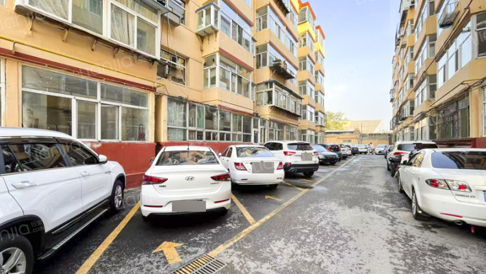 工锅宿舍外景图