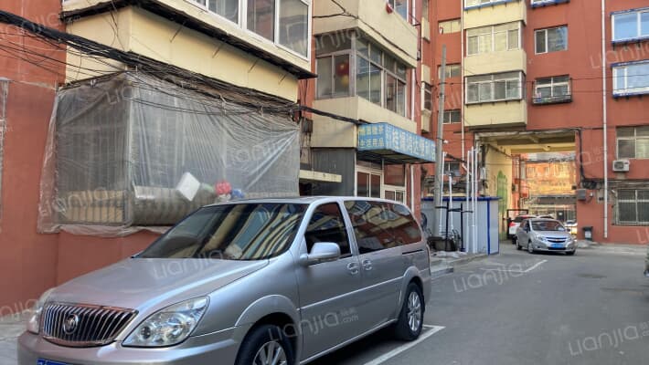 万泉小区外景图