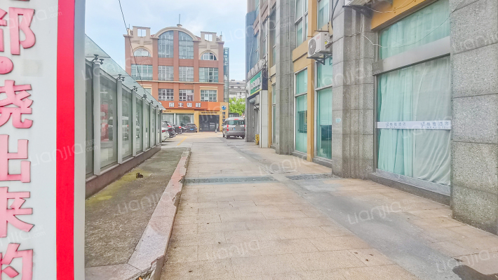 泰富商业广场外景图