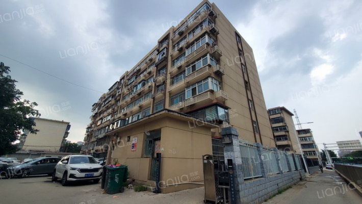 省二建宿舍外景图