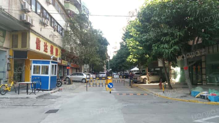 新兴花园外景图