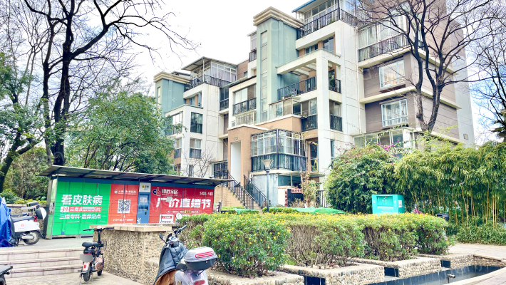 12棵橡树庄园外景图