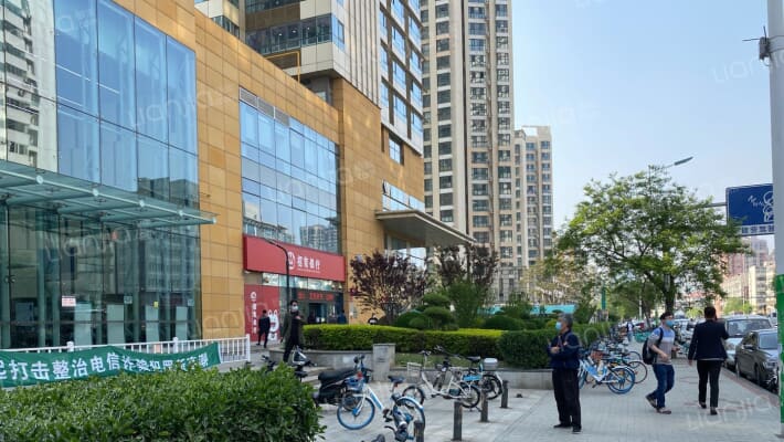 富裕大厦外景图