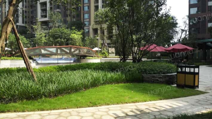 麓山国际水晶岗28号院外景图