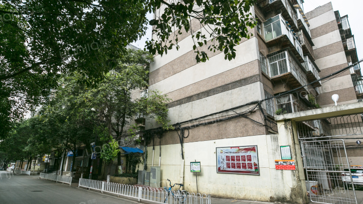 云南师大教职工宿舍外景图