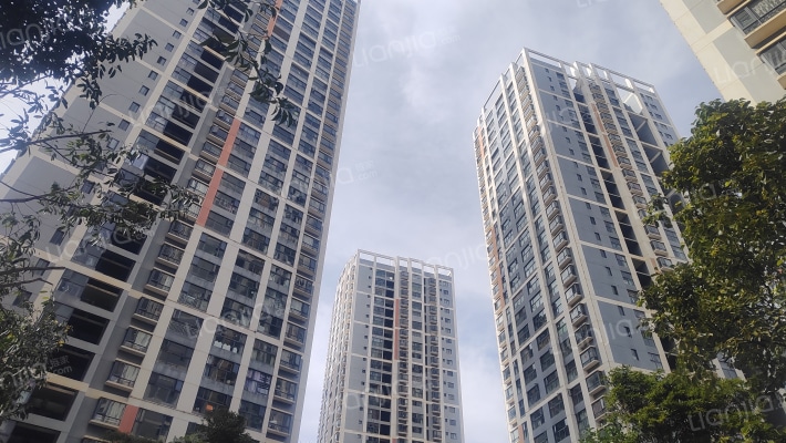 天怡峰景外景图