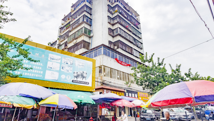 和平直社区外景图