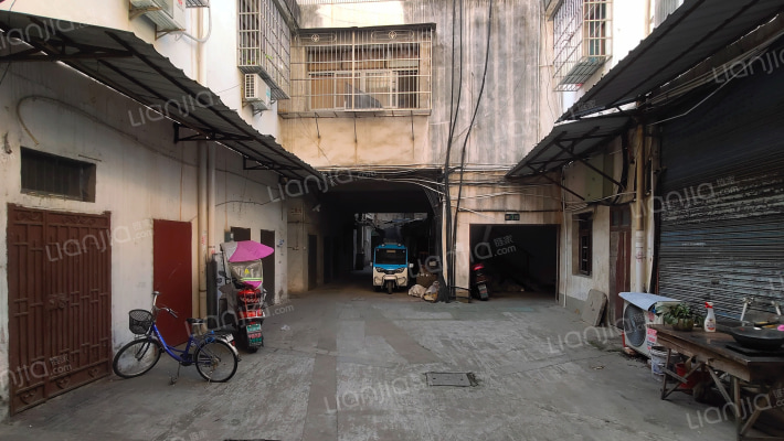 信通大厦外景图