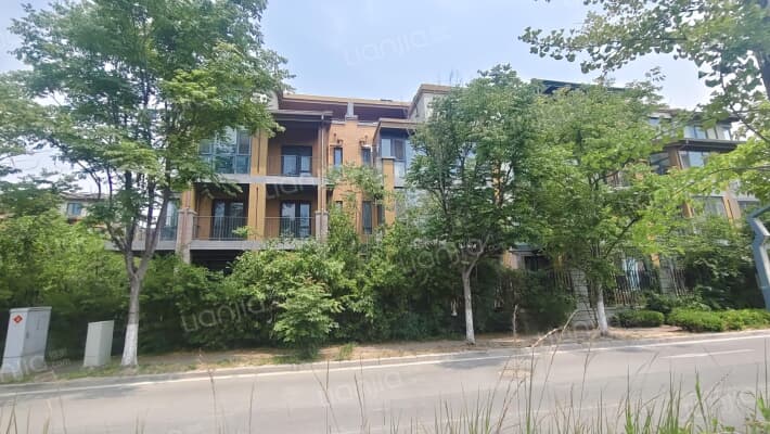 青岛小镇林溪东区外景图