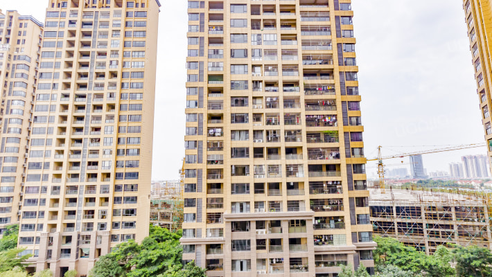 宝安山水龙城外景图