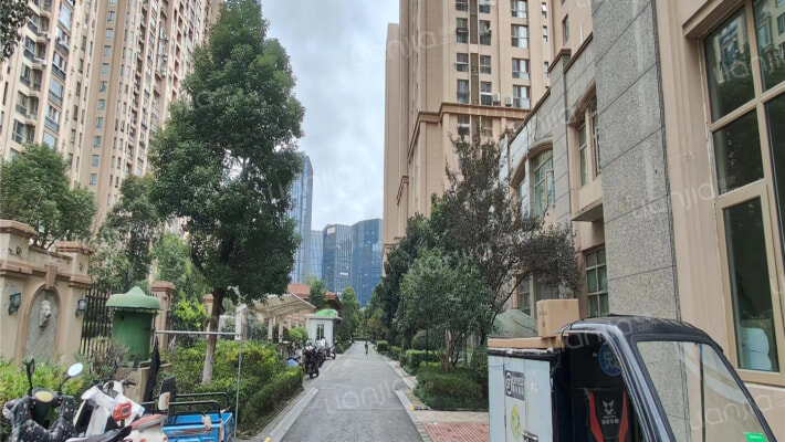 中南三期公寓外景图