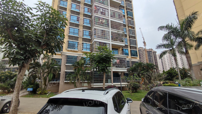 佳华公寓外景图