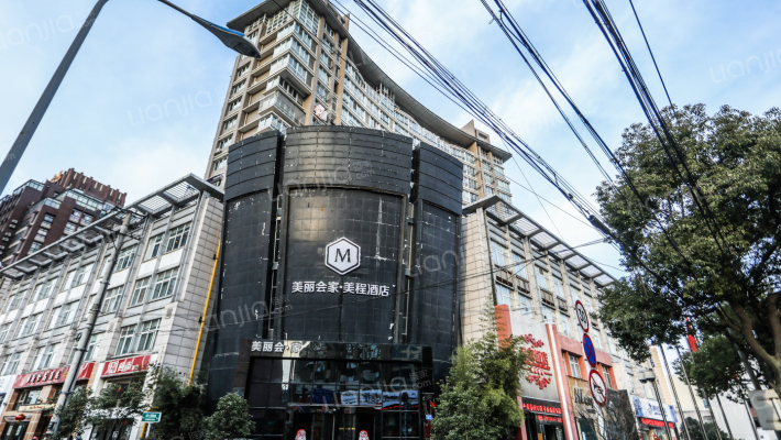 海天大厦外景图