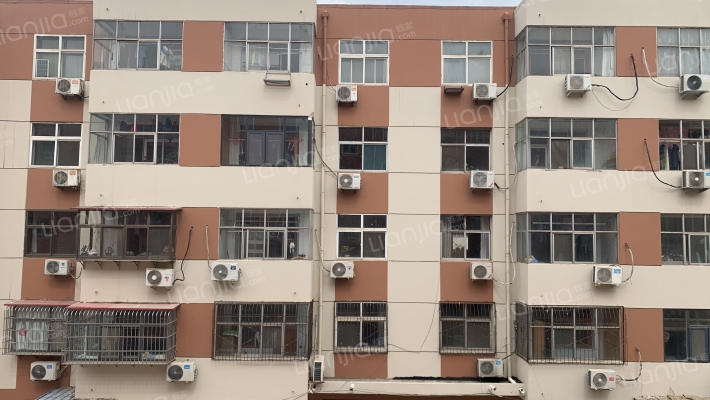 百货家属楼外景图