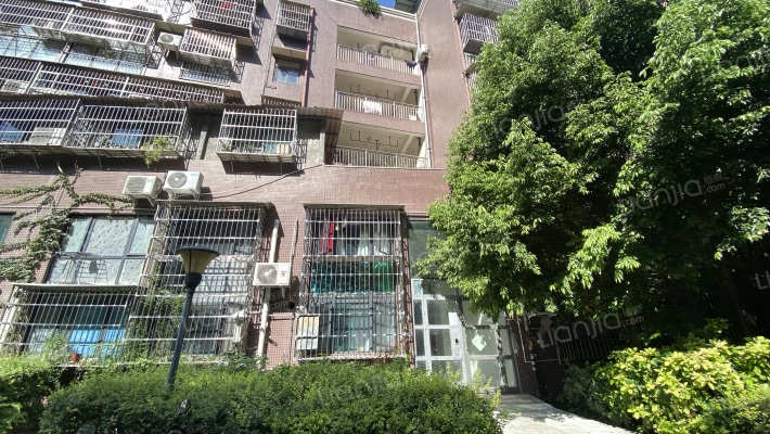 学府阳光小区外景图