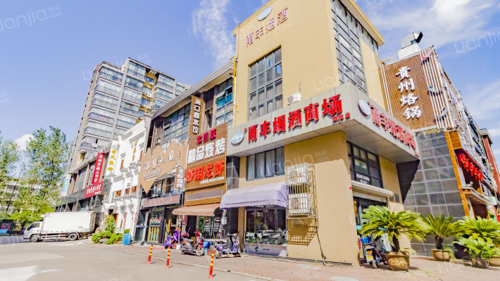 格林生活广场外景图