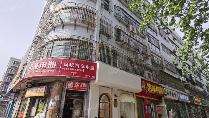 前进旅社宿舍外景图