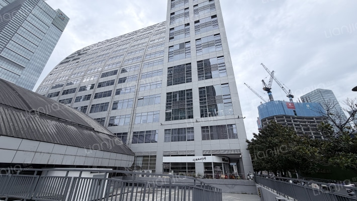 世纪金融大厦外景图
