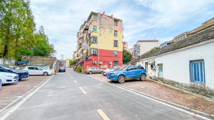 卫岗小区外景图