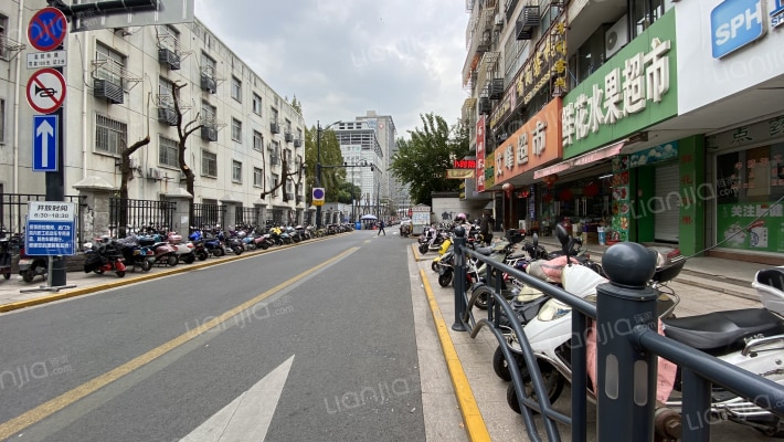 金城大厦外景图